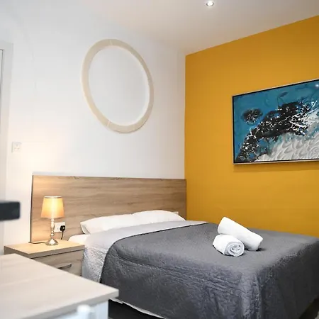 Comfortable Cosy Studio In With Rooftop Jacuzzi